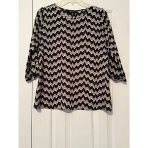 Anna Grace Chevron Top, Size M